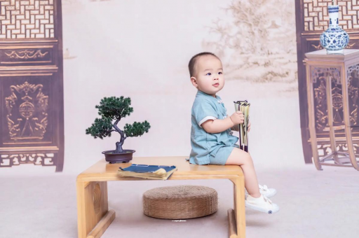 文山宝宝几个月会认人